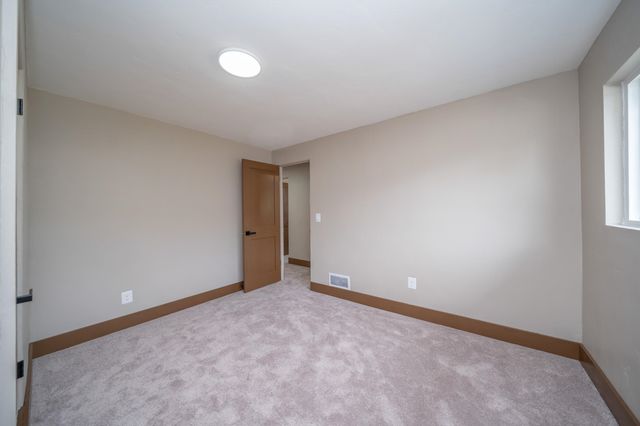 8303 E Upriver Dr, Spokane, WA 99212