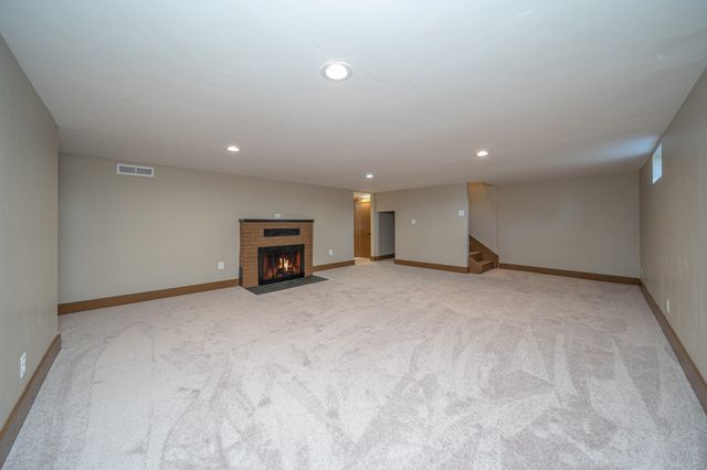 8303 E Upriver Dr, Spokane, WA 99212