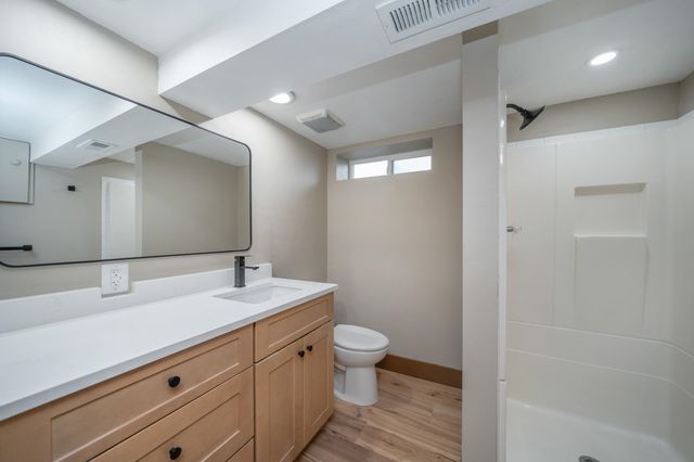 8303 E Upriver Dr, Spokane, WA 99212
