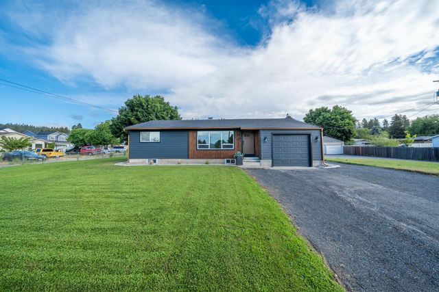 8303 E Upriver Dr, Spokane, WA 99212