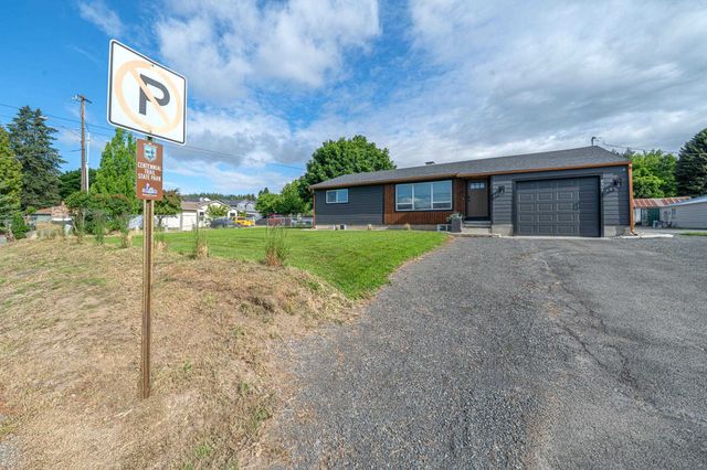 8303 E Upriver Dr, Spokane, WA 99212