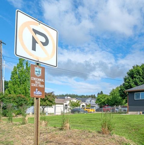 8303 E Upriver Dr, Spokane, WA 99212