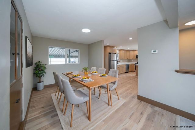 8303 E Upriver Dr, Spokane, WA 99212