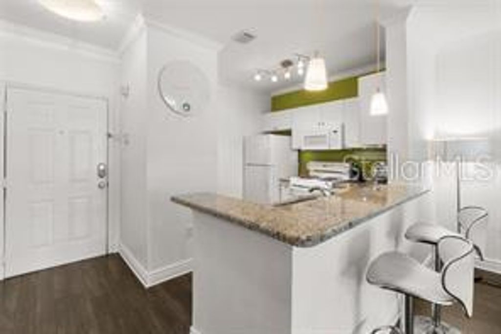 Image 4 of property listing at 2732 VIA MURANO 534, Clearwater, FL 33764