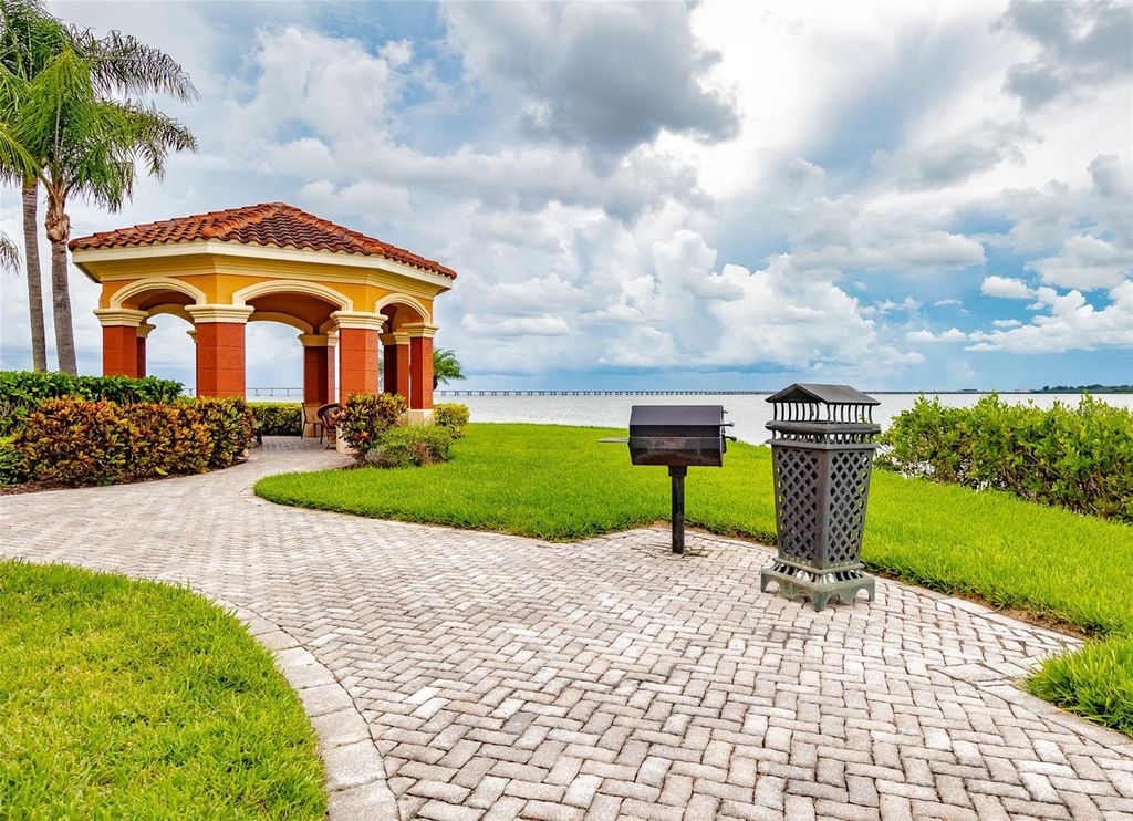 Image 32 of property listing at 2732 VIA MURANO 534, Clearwater, FL 33764