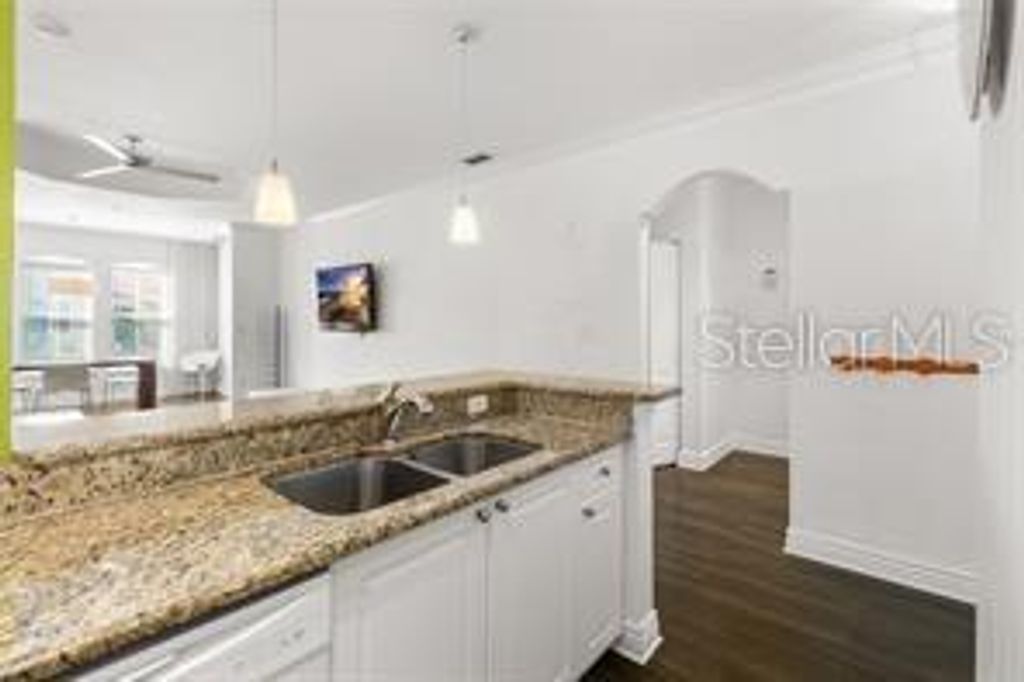 Image 10 of property listing at 2732 VIA MURANO 534, Clearwater, FL 33764