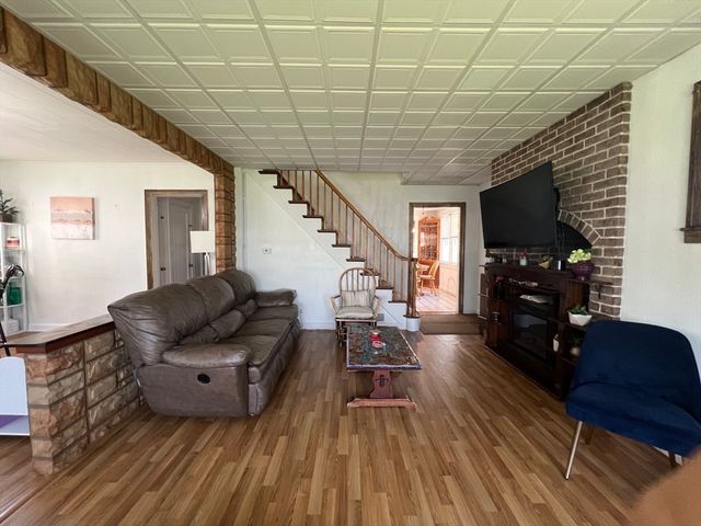161 Verge St, Springfield, MA 01129