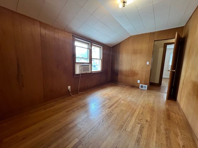 161 Verge St, Springfield, MA 01129