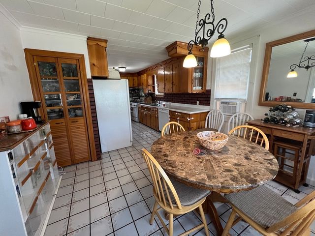 161 Verge St, Springfield, MA 01129