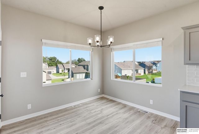 5520 N 181st Street, Elkhorn, NE 68022