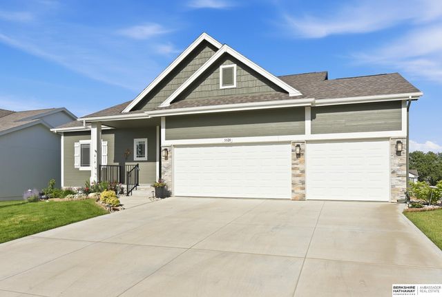 5520 N 181st Street, Elkhorn, NE 68022