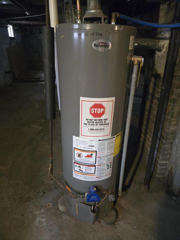 1722 S Layton BOULEVARD, Milwaukee, WI 53215