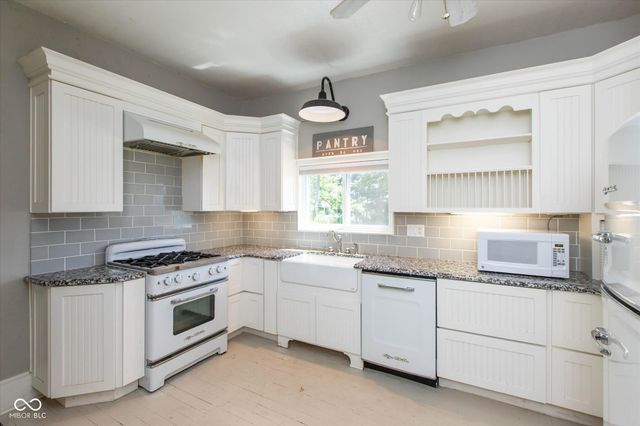6862 Travis Road, Greenwood, IN 46143