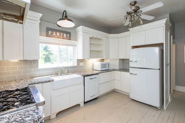 6862 Travis Road, Greenwood, IN 46143
