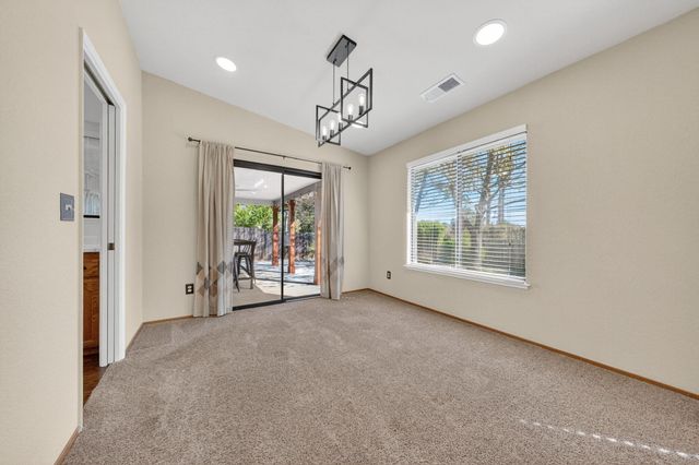 2867 Camulos Way, Redding, CA 96002