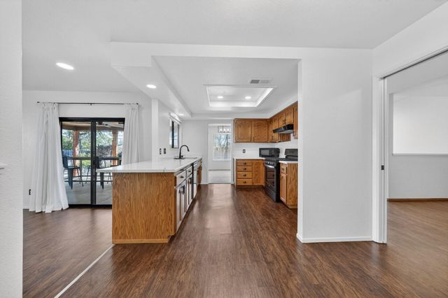 2867 Camulos Way, Redding, CA 96002