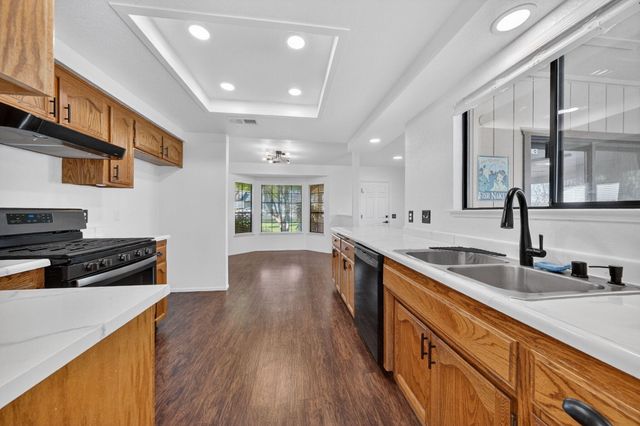 2867 Camulos Way, Redding, CA 96002