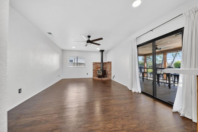 2867 Camulos Way, Redding, CA 96002