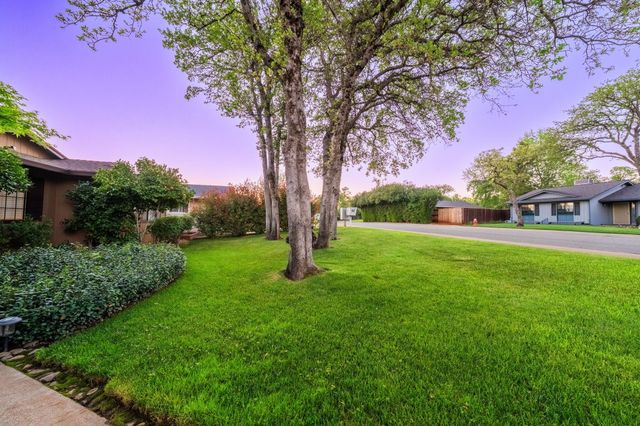 2867 Camulos Way, Redding, CA 96002