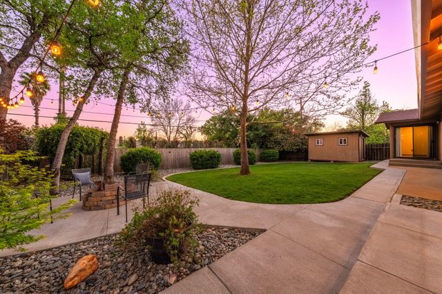 2867 Camulos Way, Redding, CA 96002