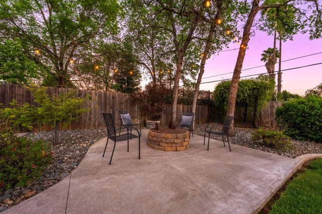 2867 Camulos Way, Redding, CA 96002