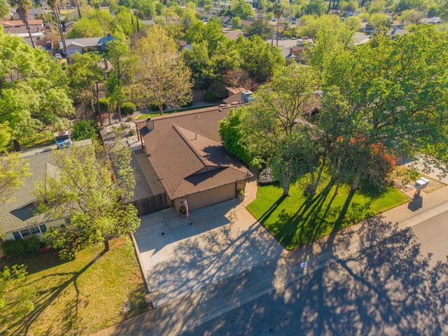 2867 Camulos Way, Redding, CA 96002