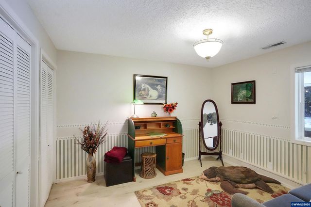 6135 Skyline Rd S, Salem, OR 97306