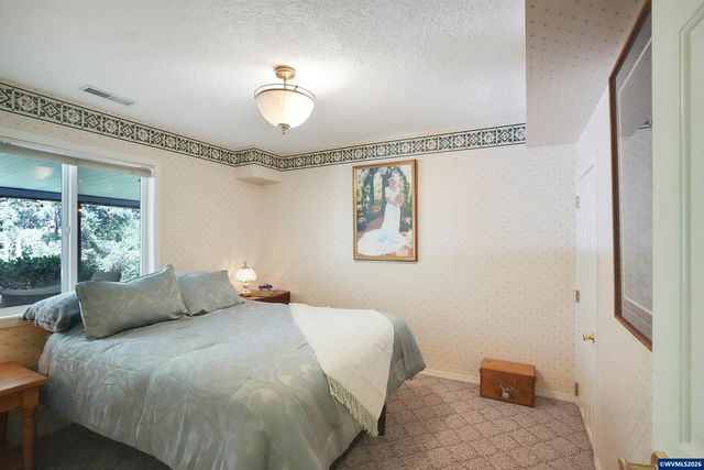 6135 Skyline Rd S, Salem, OR 97306
