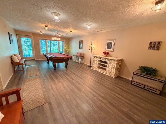 6135 Skyline Rd S, Salem, OR 97306