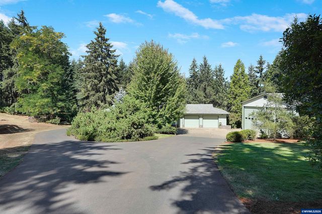 6135 Skyline Rd S, Salem, OR 97306