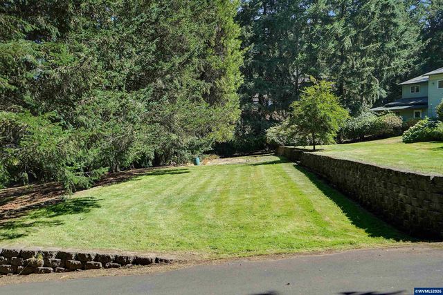 6135 Skyline Rd S, Salem, OR 97306