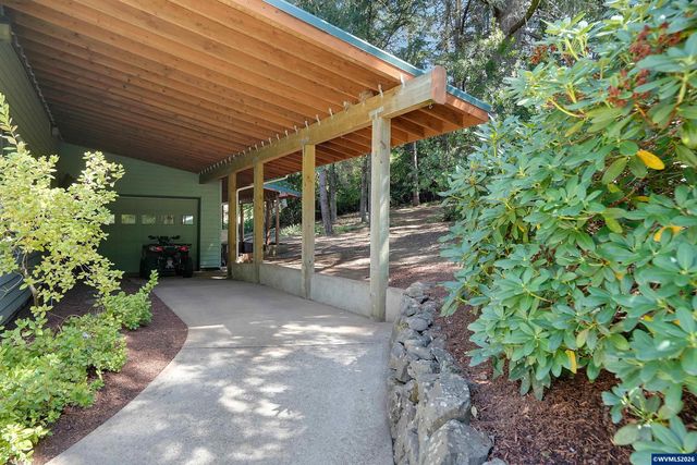 6135 Skyline Rd S, Salem, OR 97306
