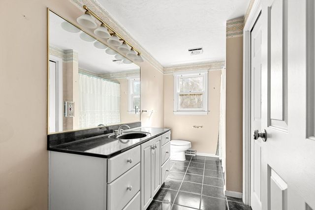 20 Dinahs Way, Wareham, MA 02571
