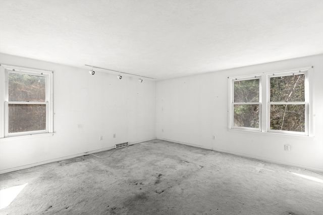 20 Dinahs Way, Wareham, MA 02571