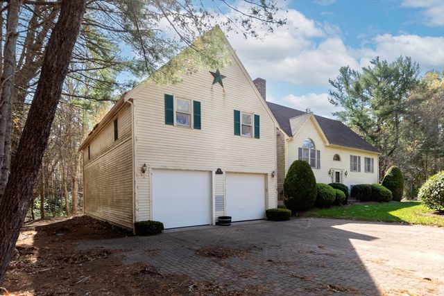 20 Dinahs Way, Wareham, MA 02571