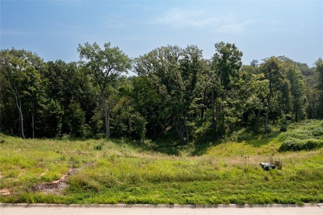 5309 Seminole Valley Trail NE, Cedar Rapids, IA 52411