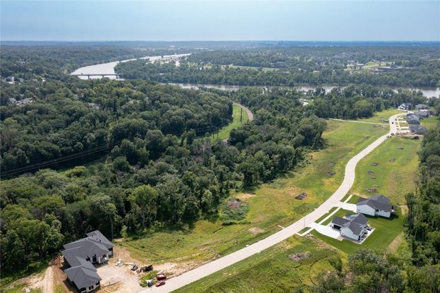 5309 Seminole Valley Trail NE, Cedar Rapids, IA 52411