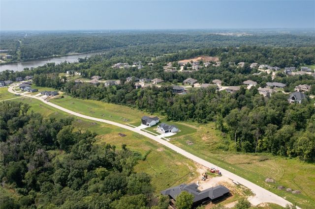 5309 Seminole Valley Trail NE, Cedar Rapids, IA 52411