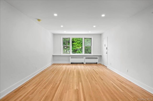 14 Soundview Avenue 1, White Plains, NY 10606