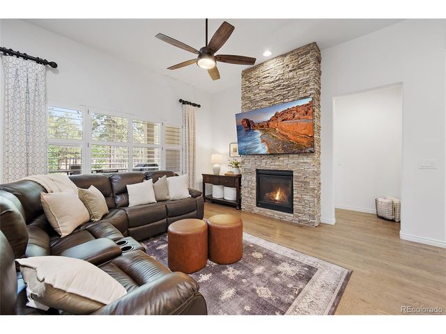 1558 Summerglow Ln, Monument, CO 80132