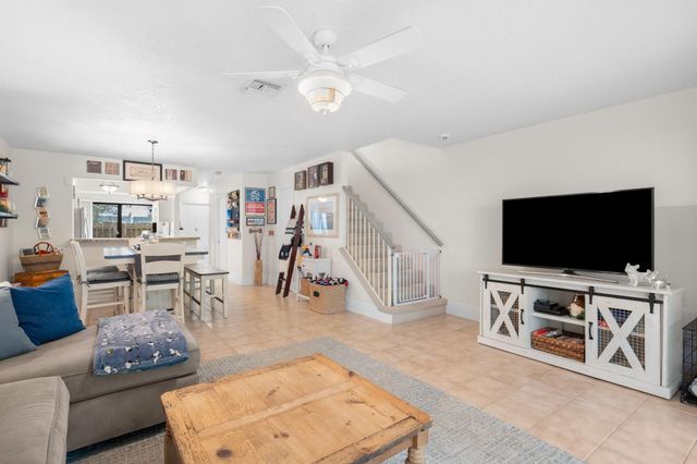 2116 NE 44TH Street, Lighthouse Point, FL 33064
