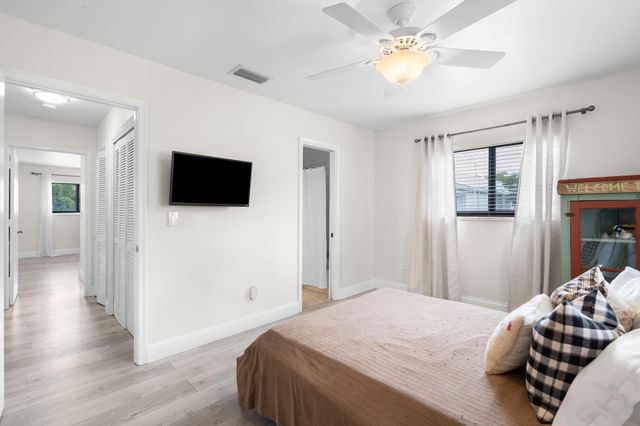 2116 NE 44TH Street, Lighthouse Point, FL 33064