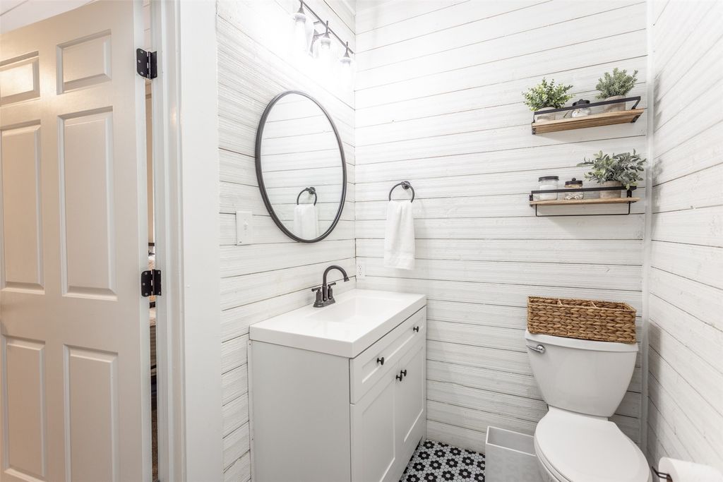 107 CR 173, Gainesville, TX 76240