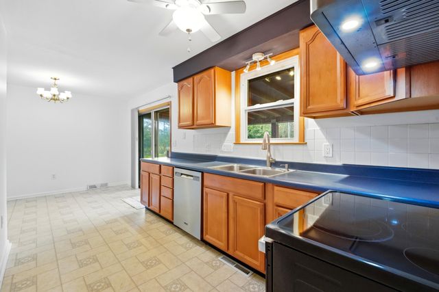 2277 CONCORDIA DR, Columbia, MO 65203