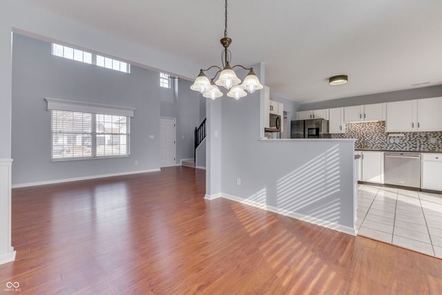 1023 Quarterhorse Run, Bargersville, IN 46106