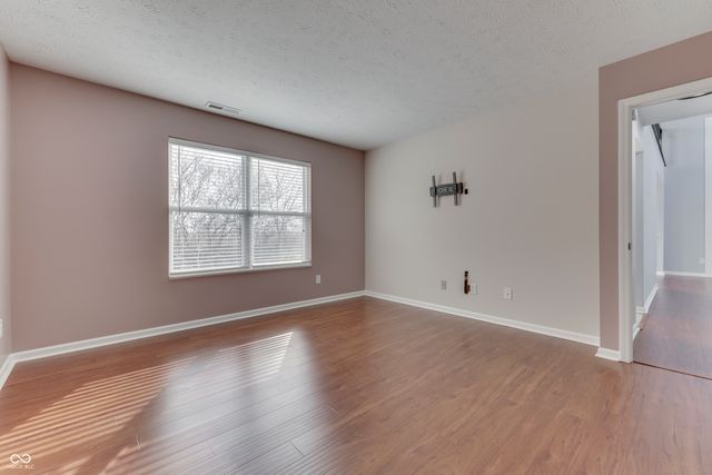 1023 Quarterhorse Run, Bargersville, IN 46106