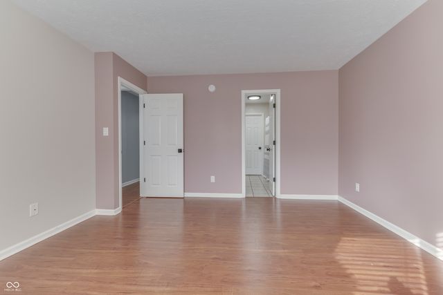 1023 Quarterhorse Run, Bargersville, IN 46106