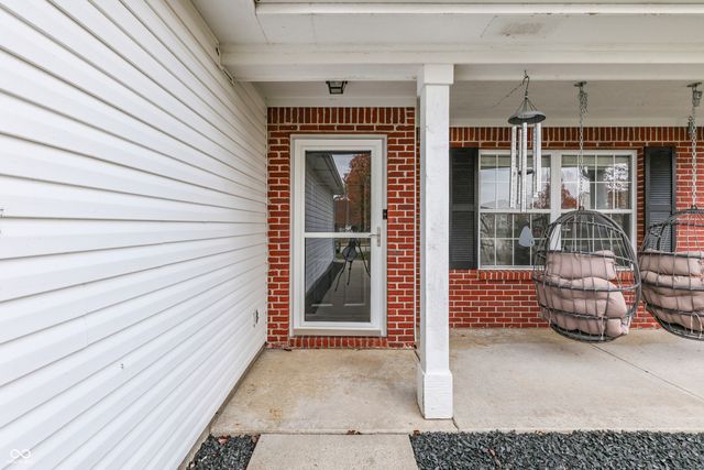 1023 Quarterhorse Run, Bargersville, IN 46106