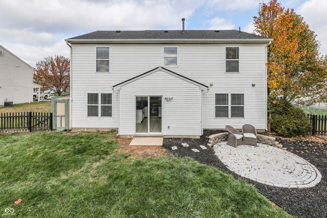 1023 Quarterhorse Run, Bargersville, IN 46106