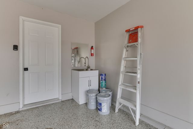 1023 Quarterhorse Run, Bargersville, IN 46106